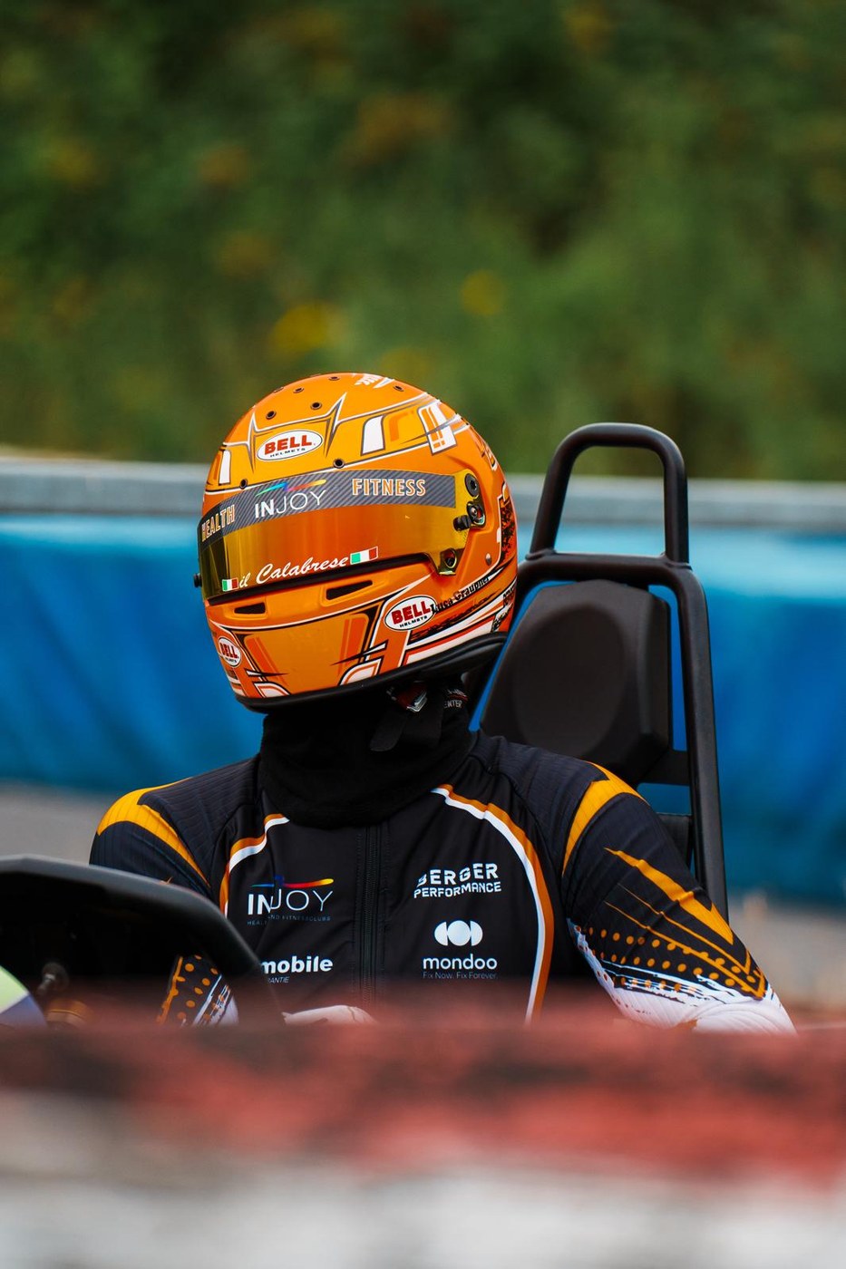Luca Graupner konzentriert im Cockpit vor dem Start